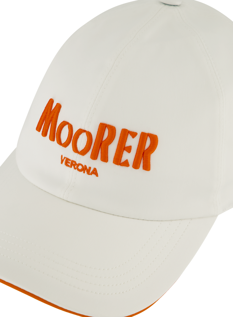 Baseball cap with logo
