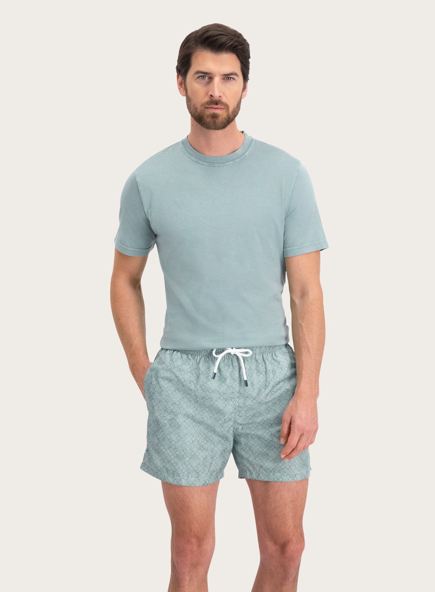 Crewneck T-shirt van katoen | MODEL | FULL_WIDTH | LEGER GROEN