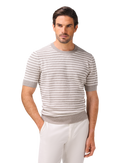 Gestreept t-shirt van linnen en katoen | MODEL | FULL_WIDTH | BEIGE