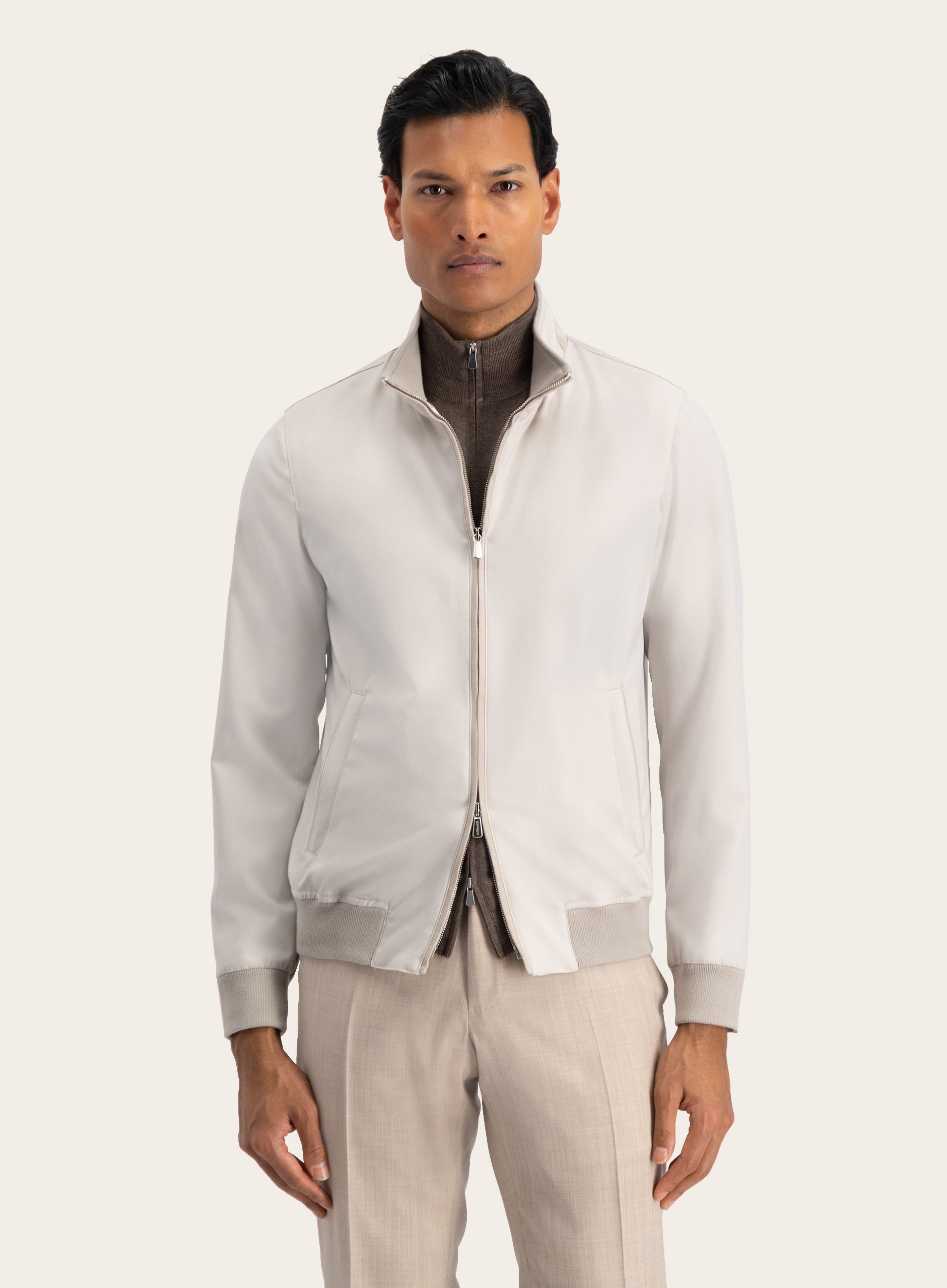 Jack van wol | Beige